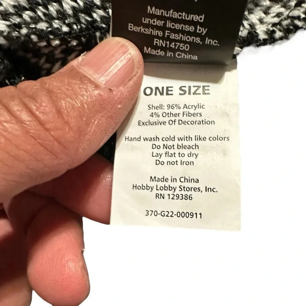 Disney Minnie house girls beanie